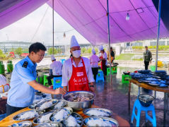 <b>护好村落独有的“炊火气味”和“舌尖平安”</b>